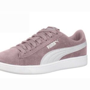 Puma Women's Pink Suede Classic Sneakers. Size 7